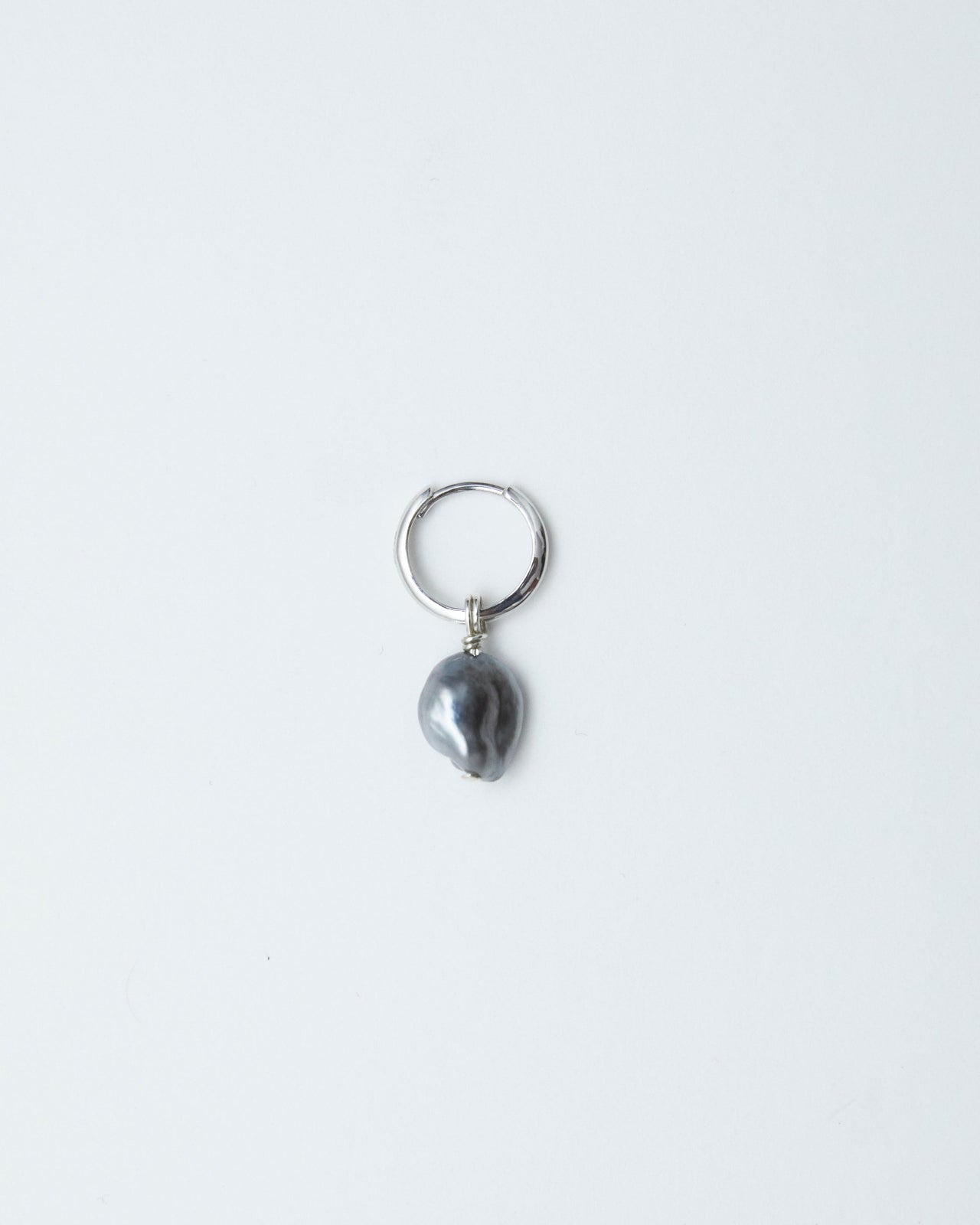 Baba Earring, BLACK TAHITIAN PEARL