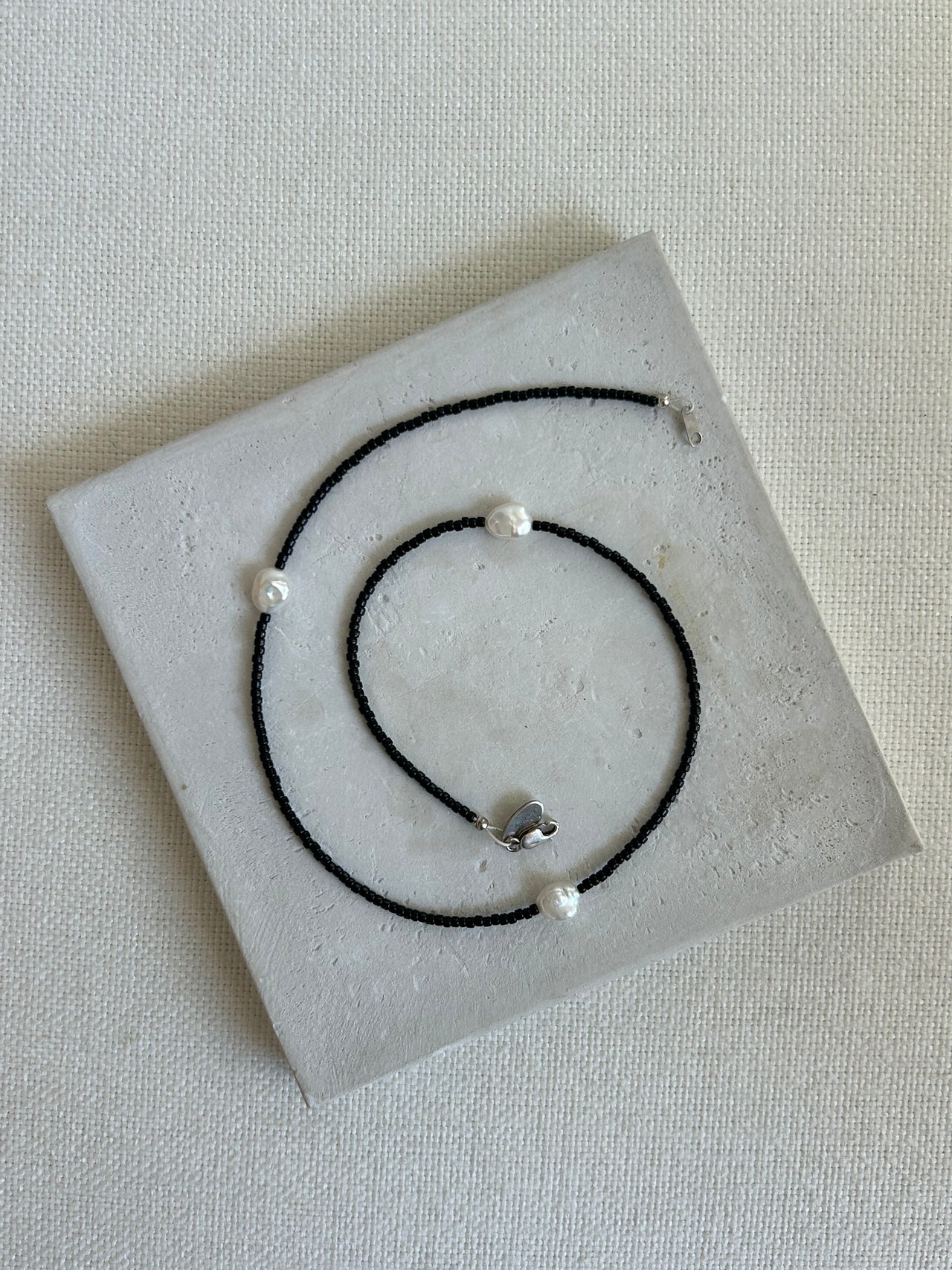 Shoom Necklace, BLACK