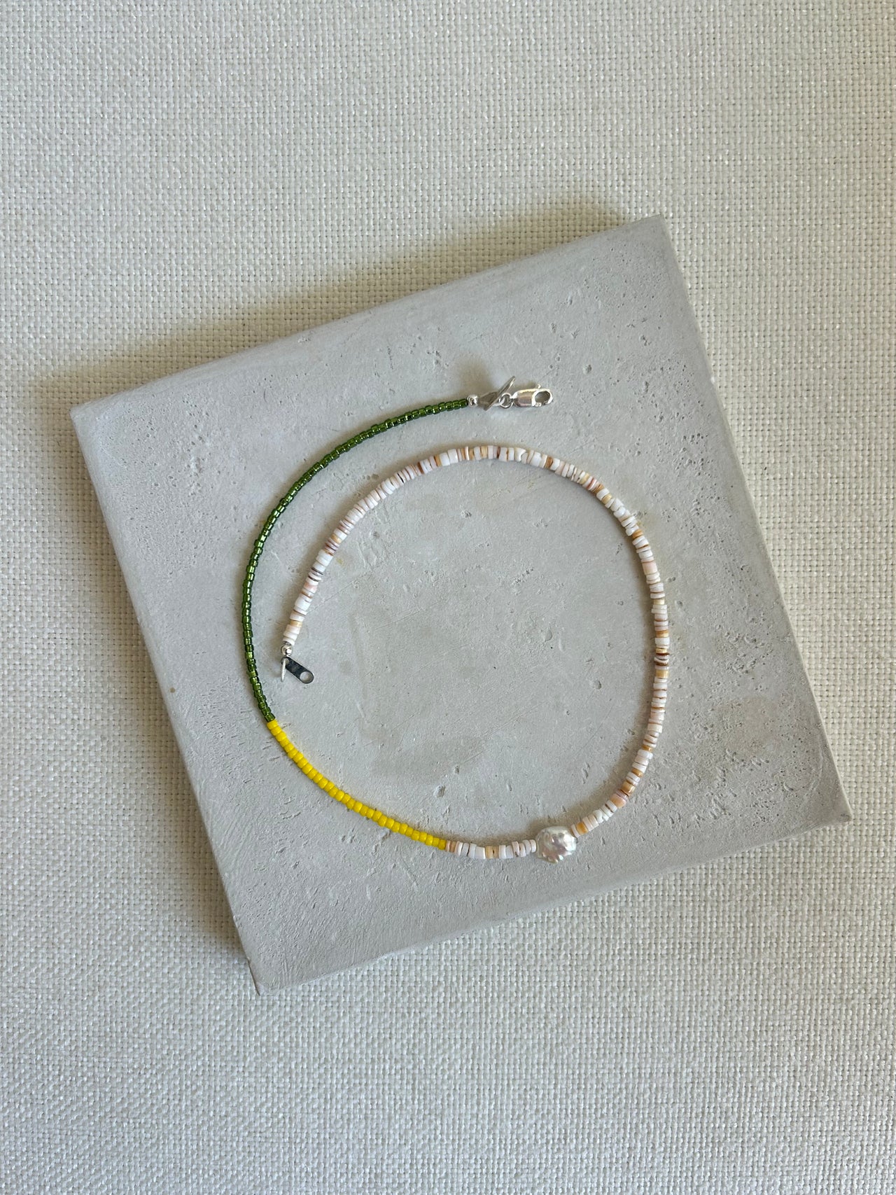 Somos Como Niños, HEISHI SHELL/YELLOW/GREEN