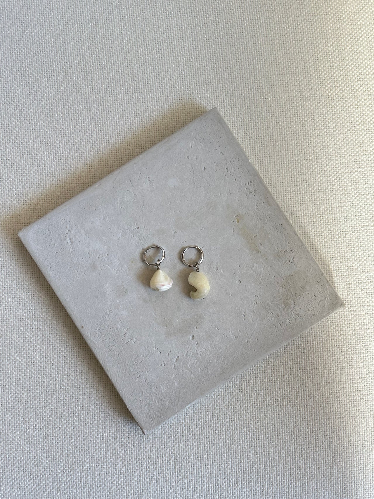 Baba Earring, MOTHER OF PEARL